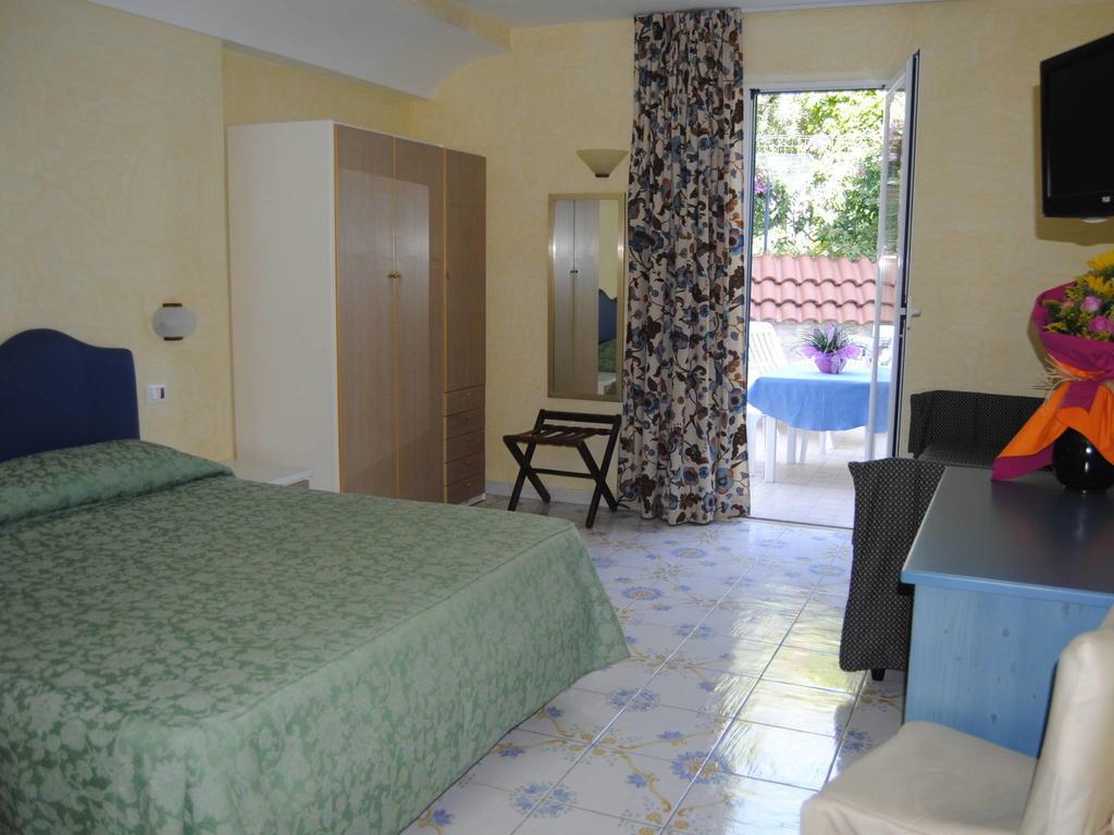 Hotel L'Approdo Casamicciola Terme Esterno foto
